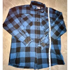 Wrangler Premium Quality Black Blue Soft Fleece Button Down Shirt Size Medium